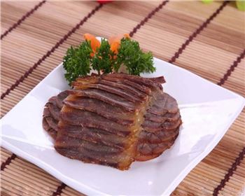 優(yōu)質(zhì)牛肉，秘制醬牛肉營(yíng)養(yǎng)價(jià)值高，口感好！